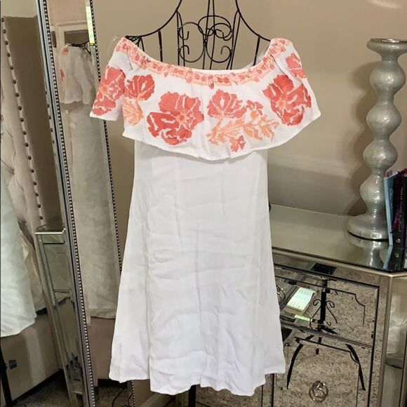Sun & shadow White ruffle top off the shoulder dress size XS - Picture 2 of 7
